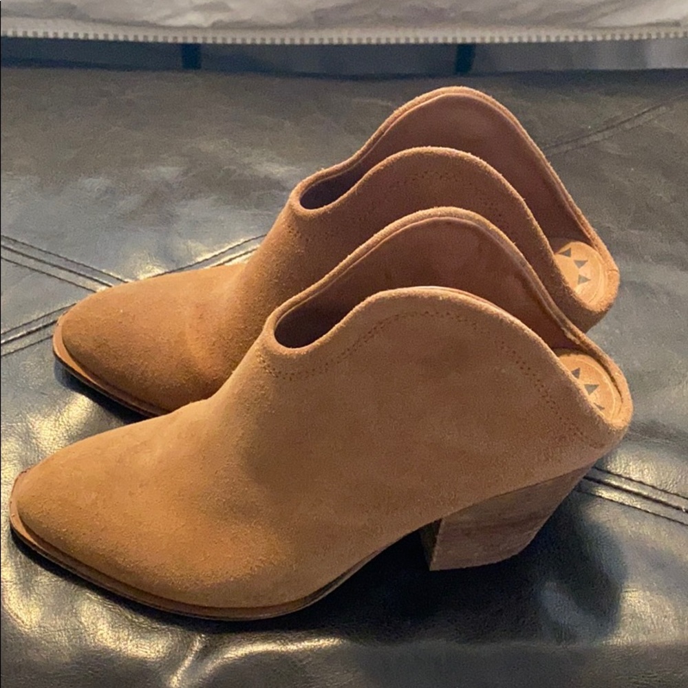 Chinese laundry brown suede mules